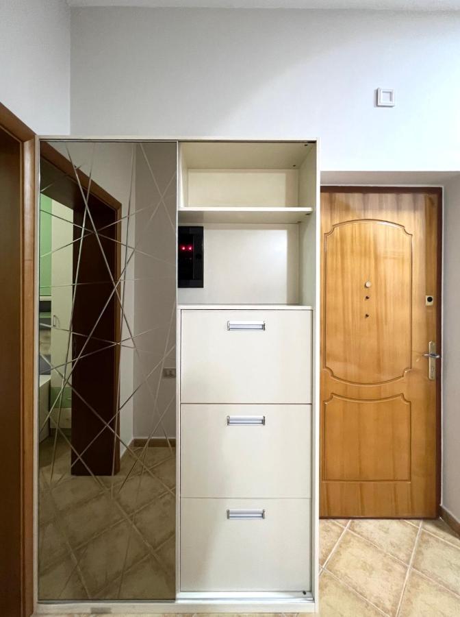 Sunkissed Centre Apartment Vlore Exterior photo