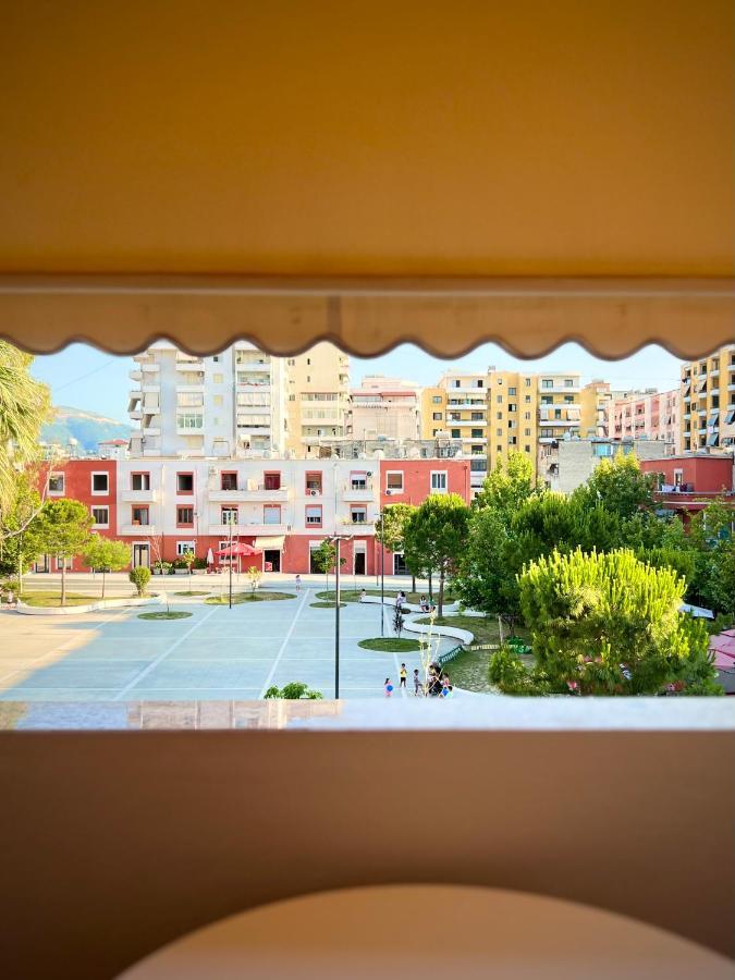 Sunkissed Centre Apartment Vlore Exterior photo